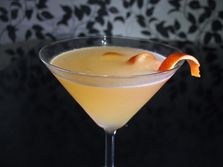 Коктейль с коньяком и яблоком: название, рецепт