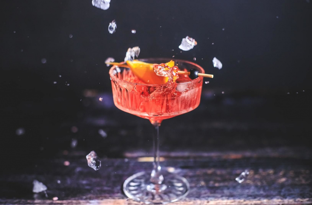 Коктейль «Американо». Фото: © Lukas Bee / Unsplash Коктейль «Американо». Фото: © Lukas Bee / Unsplash