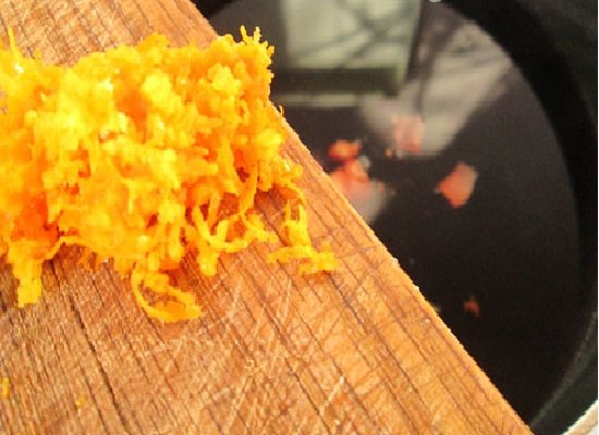 Цедра лимона и вишневый сок