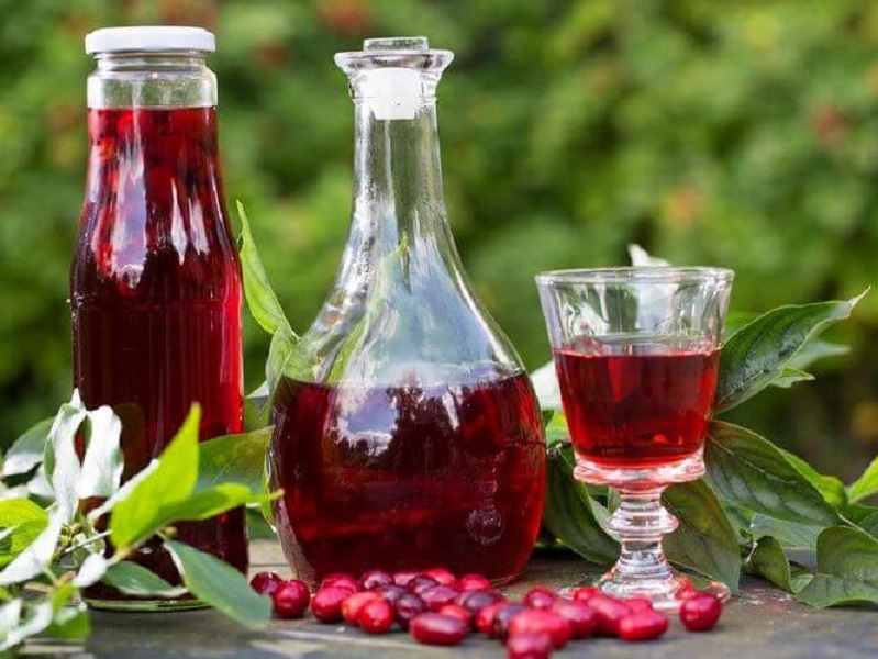 пряная настойка кизила