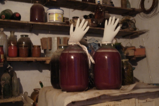 Брожение вина замедлилось, что нужно предпринять