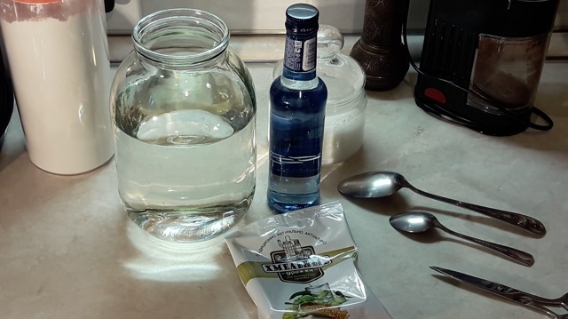 Как правильно вносить сахар в брагу из фруктов