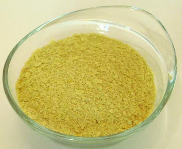 Несладкая брага продолжает булькать (выделять газ): что делать